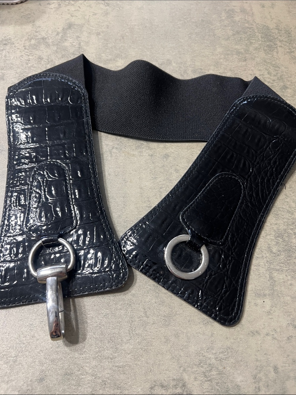 le chateau Black Croc-Embossed Stretch Waist Belt with Silver Rings